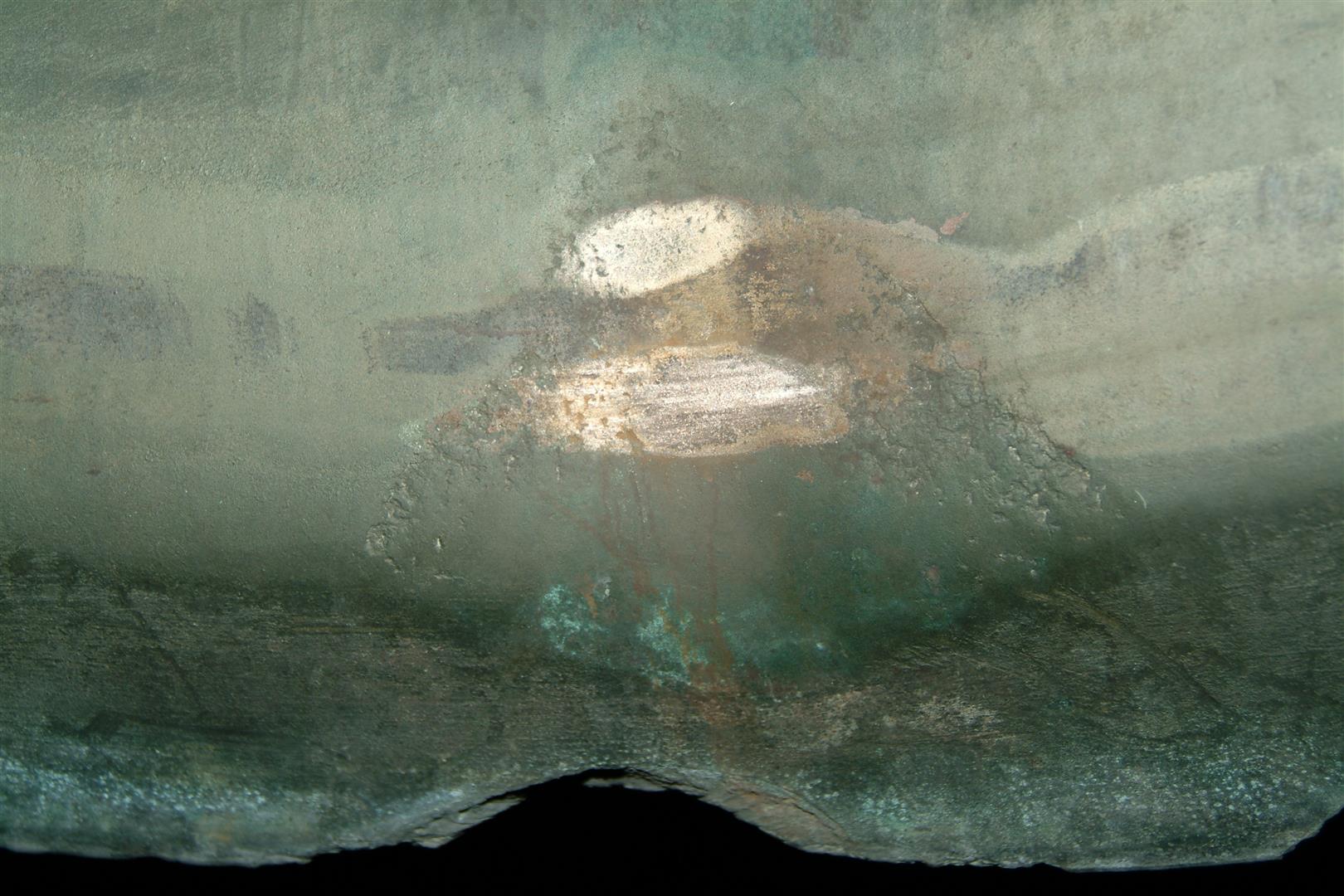 Steenwijk-de-Butgenklok-beschadigde-onderrand-en-klepel-aanslagplaats-Large